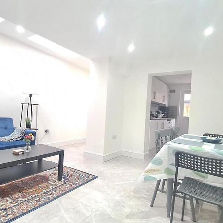 Spacious Private Room In Manor Park London Kültér fotó