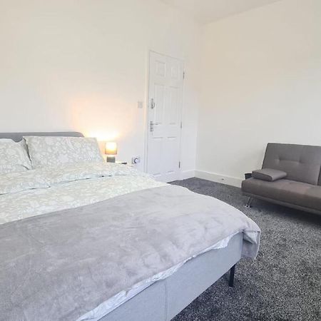 Spacious Private Room In Manor Park London Kültér fotó