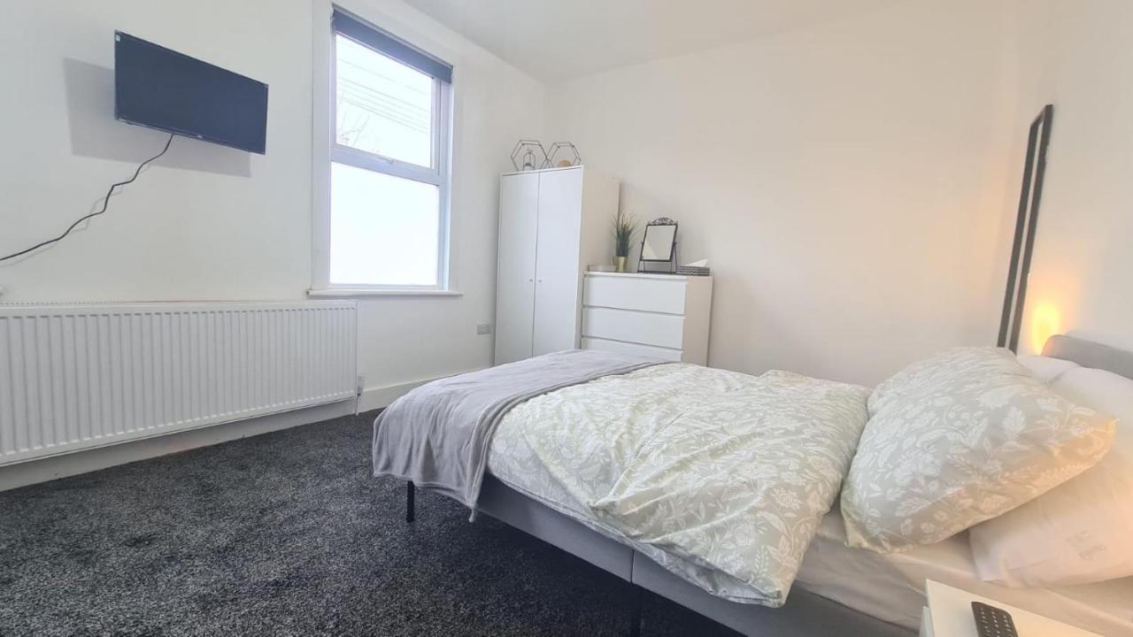 Spacious Private Room In Manor Park London Kültér fotó