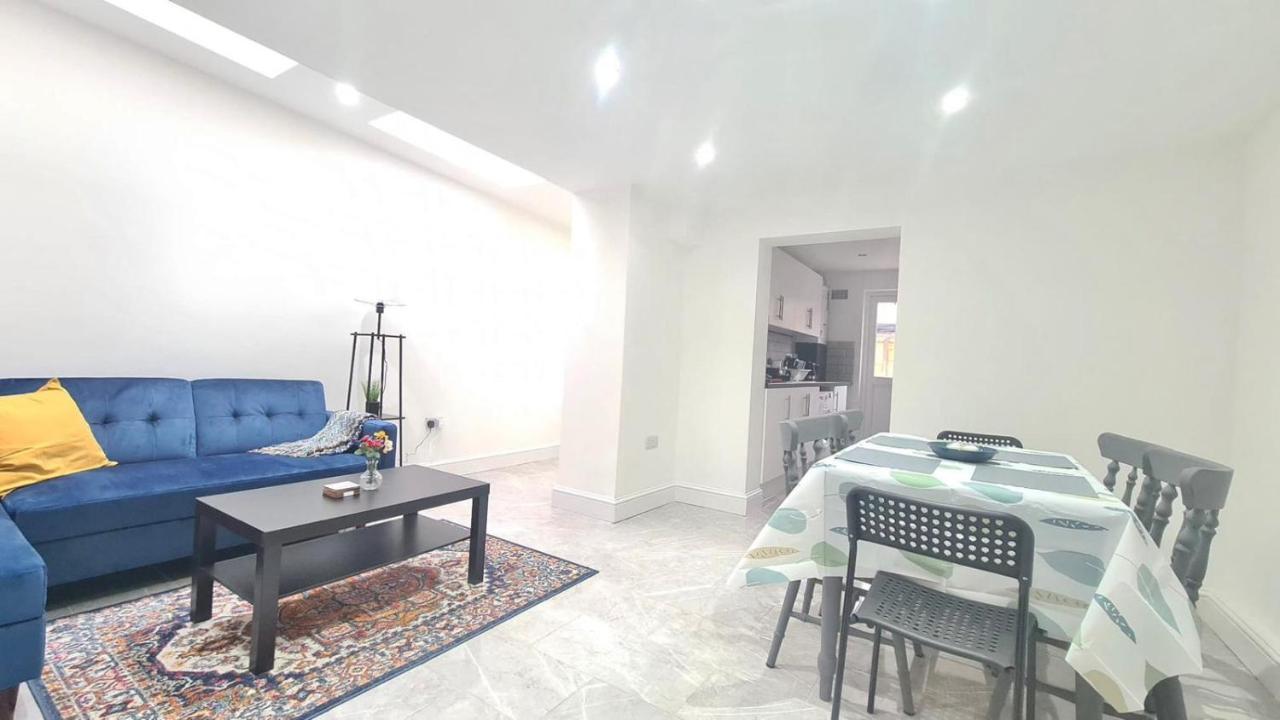 Spacious Private Room In Manor Park London Kültér fotó